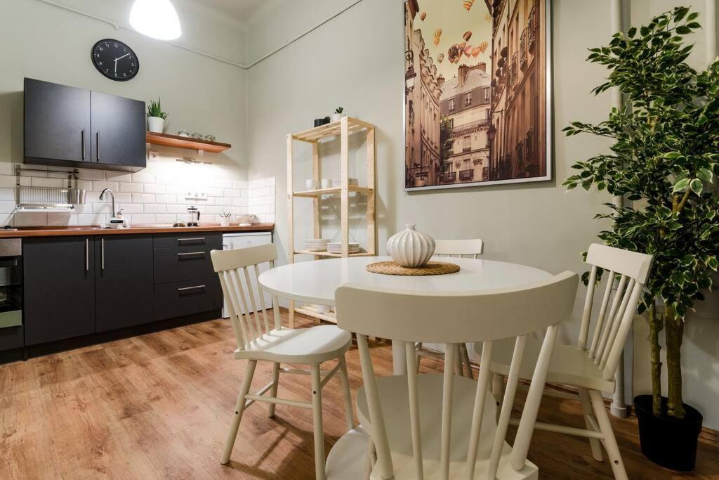 Cosy Apartment In Party District K30 Budapest Exterior foto